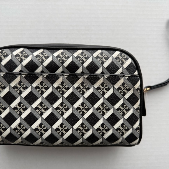 Tory Burch Black Geo Essentials Pouch - Picture 2 of 6